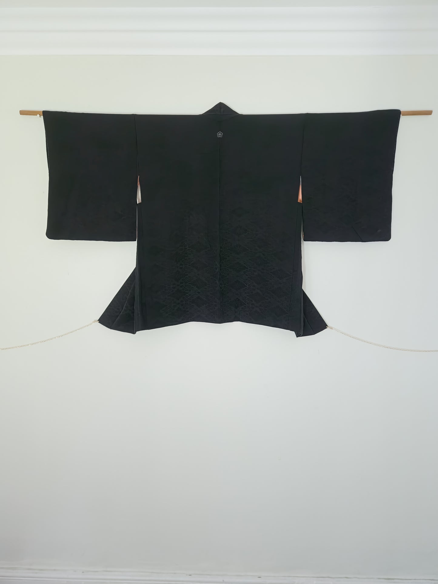 Black jacquard haori with single paulownia kamon